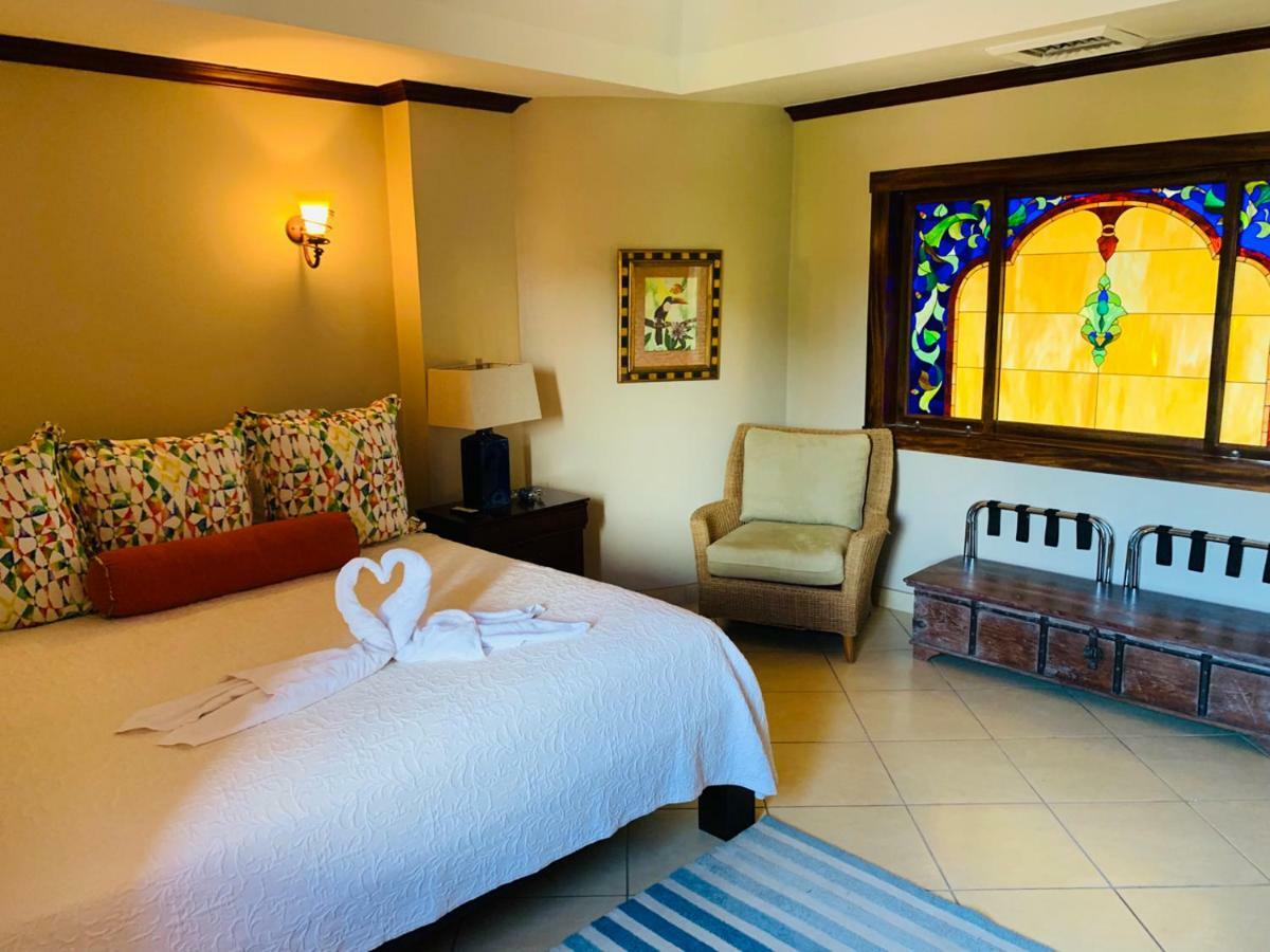 Pacifico Colonial Condominiums Manuel Antonio Esterno foto